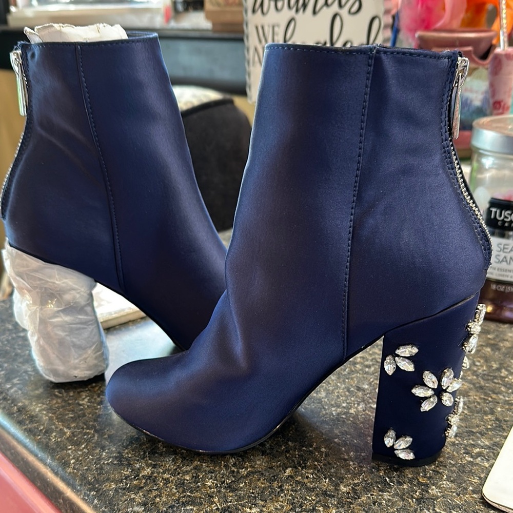 Elegant Navy Blue Ankle Boots with Crystal Embellishments by Shoedazzle